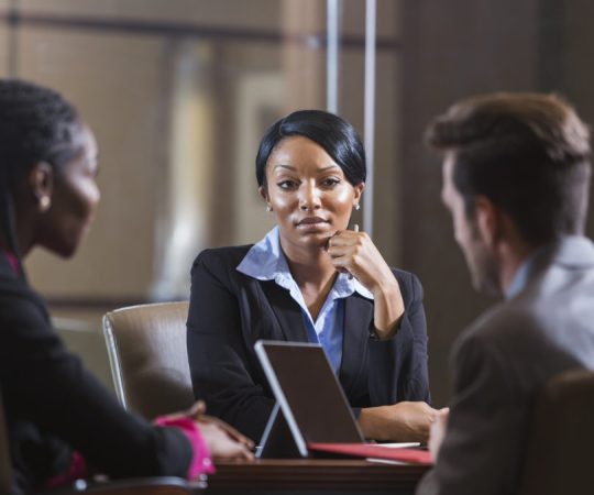 Woman-advising-directors