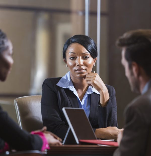 Woman-advising-directors
